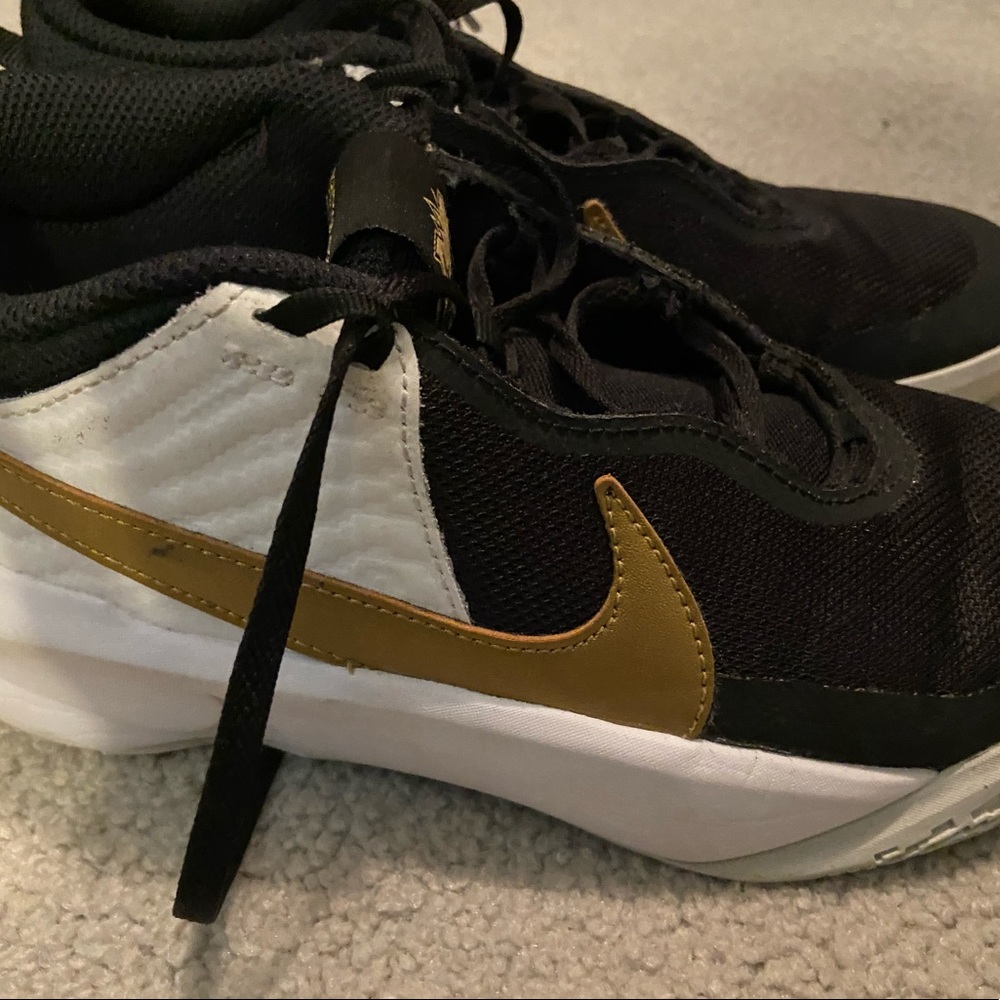 Boys Nike basketball shoes
